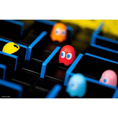 Hachette Boardgames Quoridor Pacman Board Game: Creative Thinking Game, Includes Pieces & Instructions, 2-5 Players