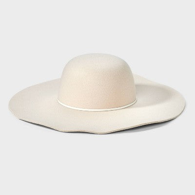 Wide Floppy Hat - A New Day Cream S/M