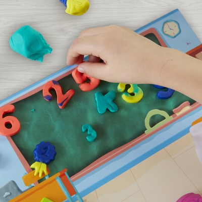 Play-Doh School Day Fun Playset