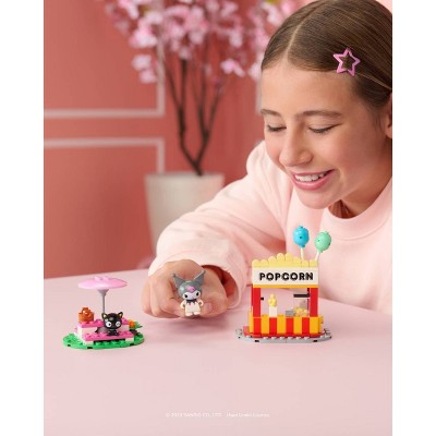 Hello Kitty Small Set & 2.2" Buildable Figure BLDR Sanrio Small Set - Popcorn Booth With Chococat & Kuromi