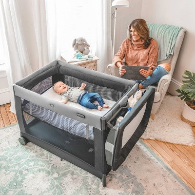 Chicco Lullaby Playard - Calla: Locking Wheels, Changing Table, Carrying Bag, Maximum Bassinette Weight 15 lbs (LOCAL PICKUP ONLY)