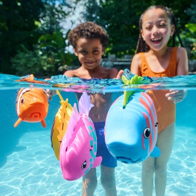 Swimways Rainbow Reef Fish, Tuna Turner: Dive Toy for Kids 5+ Years