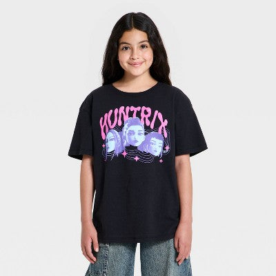 Girls' KPop Demon Hunters Huntrix d Graphic T-Shirt - Black S