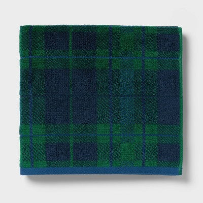 Winter Wonderland Plaid Christmas Bath Towel Blue/Green - Threshold