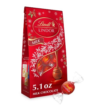 Lindt LINDOR Christmas Milk Chocolate Candy Truffles - 5.1oz