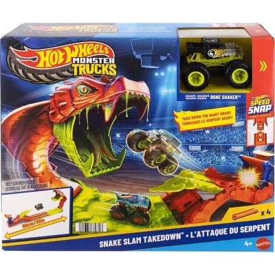 Hot Wheels Monster Trucks Snake Slam Takedown Playset with 1:64 Scale
