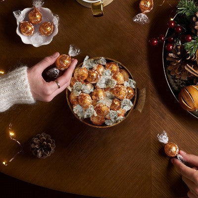 Lindt LINDOR Christmas Snickerdoodle Chocolate Candy Truffles - 5.1oz