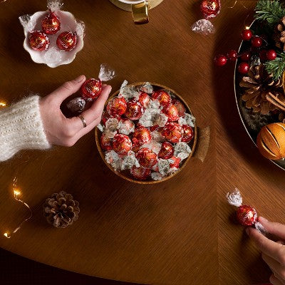 Lindt LINDOR Christmas Milk Chocolate Candy Truffles - 12.7oz