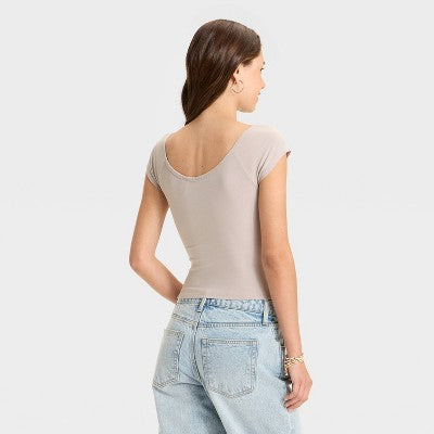 Women's Short Sleeve Double V-Neck Ribbed T-Shirt XS