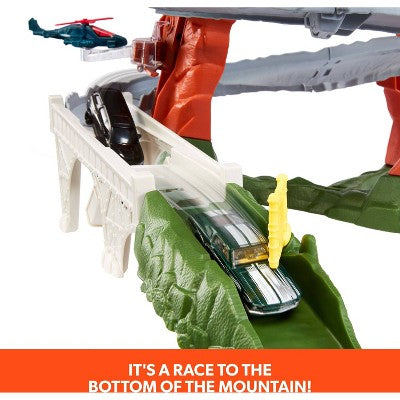 Matchbox The Movie Mountain Helicopter Escape Playset with 2 Toy Cars & 1 Helicopter Toy Vehicles
