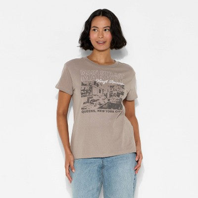 Women's Mainstreet Market Vinyl Records Short Sleeve Graphic T-Shirt - Brown L