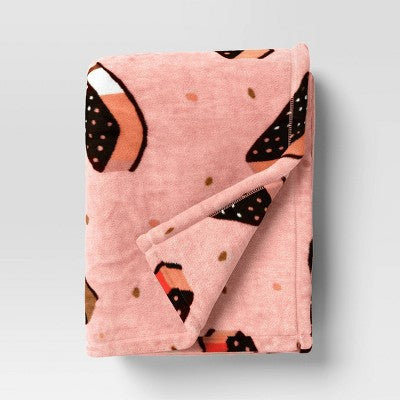 Printed Ice Cream Sandwich Plush Throw Blanket Pink - Room Essentials