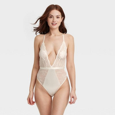 Women's Unlined Lace Lingerie Bodysuit - Auden Cream M
