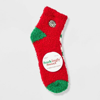 Women's Embroidered Cinnamon Roll Christmas 2pk Cozy Ankle Socks - Red/Ivory/Green 4-10