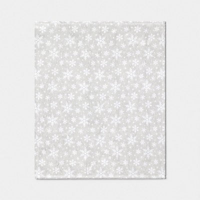 Christmas Snowflake Plush Throw Blanket Gray/White - Wondershop