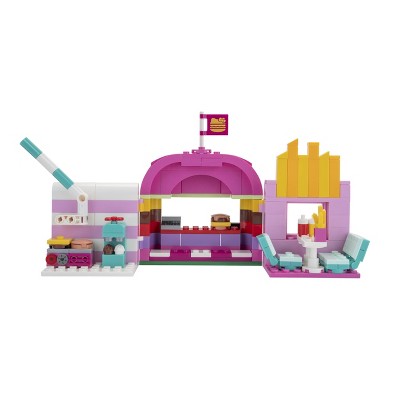 Hello Kitty & Friends Burger Mart with Hello Kitty & Pochacco Building Set