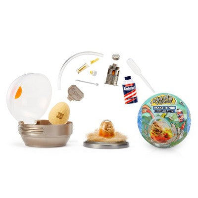 MGA's Miniverse Make It Mini Dinosaurs Jurassic World: Articulated Mini Figure with Accessory Pieces