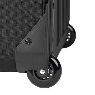 SWISSGEAR Zurich Garment Bag - Black: Softside Spinner Luggage