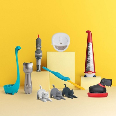 Ototo Holiday Gift Stainless Steel Sir Peels-a-Lot Knight Veggie Peeler