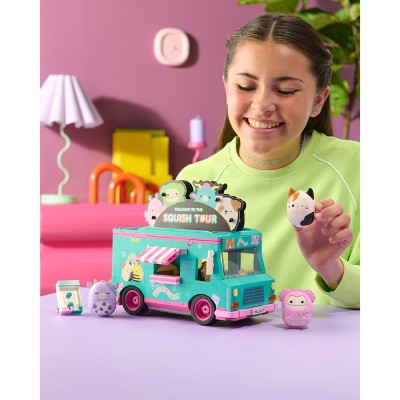 Squishmallows Deluxe Playset & 4_2" Buildable Figures Building Set - Squish Tour Van: Creative Thinking Educational Toy, 788 Pieces