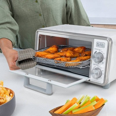 BLACK+DECKER Crisp 'N Bake Pro 4 Slice Air Fry Toaster Oven