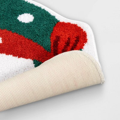 21"x21" Wreath Christmas Bath Rug Green/Red - Wondershop