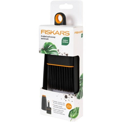 Fiskars 2pc Scoop and Brush Garden Tool Set Black