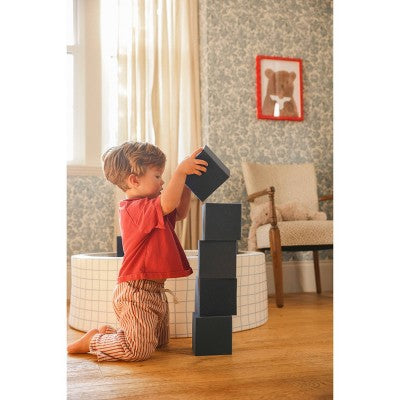 SMOL 31.5' Round Foam Pit with Square Foam - 30pc
