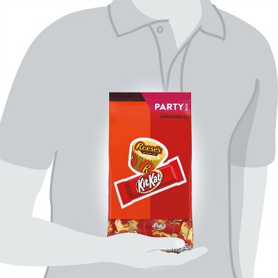 Reese's and Kit Kat Miniatures Milk Chocolate Assortment Candy Variety Pack - 33.36oz