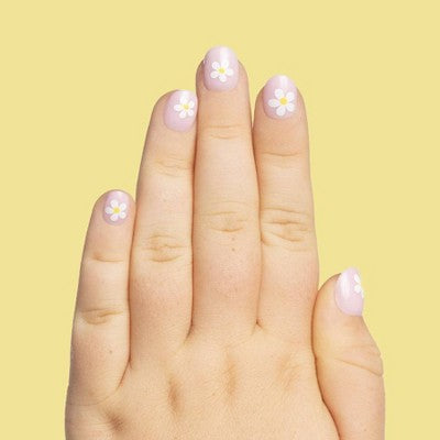 Olive & June Kids' Press-On - XS/S - Daisy Days - 28ct: Aged Brass Finish, Almond Shape, Gloss Finish