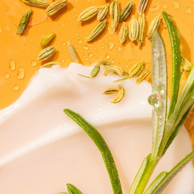 EOS Visibly Soft Organic Lip Balm Coconut Milk Sphere .25oz