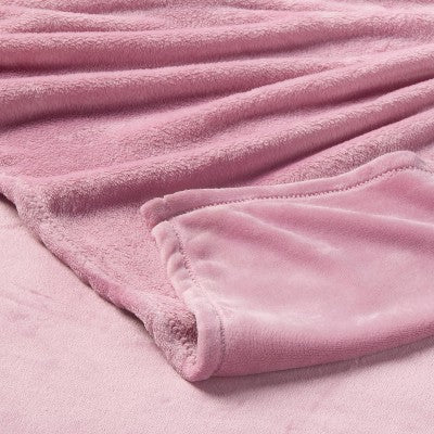 Twin/Twin XL Plush Blanket Blush Pink - Room Essentials
