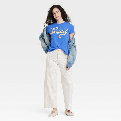 Women's Short Sleeve Pullover Graphic T-Shirt M