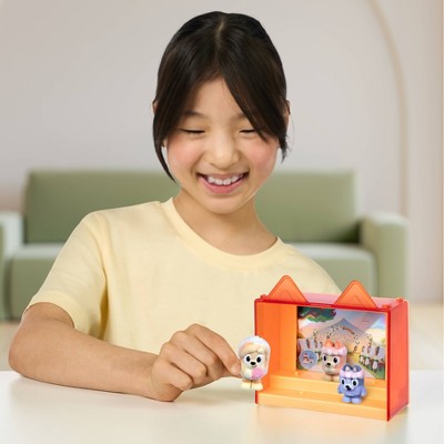 Bluey Fuzzies Episode Pack The Sign Display Case and Figures