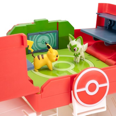 Pokemon Play 'N' Display Case with Pikachu & Sprigatito Action Figure