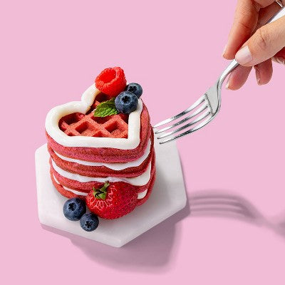 So Yummy by bella Valentine's Mini Waffle Maker Hearts