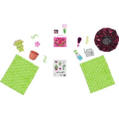 Monster High Self-Scare Secrets Venus McFlytrap Fashion Doll with 13 Realistic Accessories