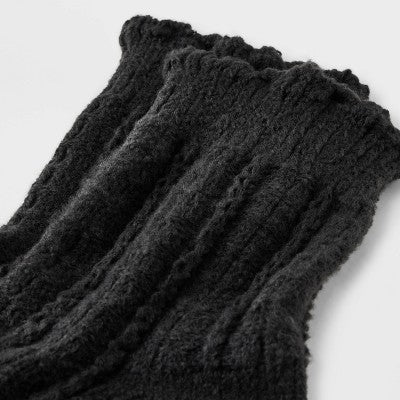 Women's Scalloped Edge Pointelle Supersoft Short Crew Boot Socks - Universal Thread Black 4-10