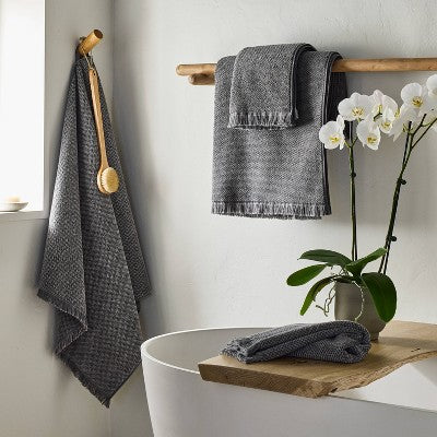 Organic Texture Bath Towel Gray - Casaluna