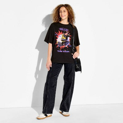 Women's Short Sleeve Billie The Tour Graphic T-Shirt - Black M