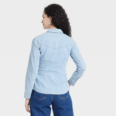 Women's Slim Fit Tailored Long Sleeve Western Denim Shirt - Universal Thread